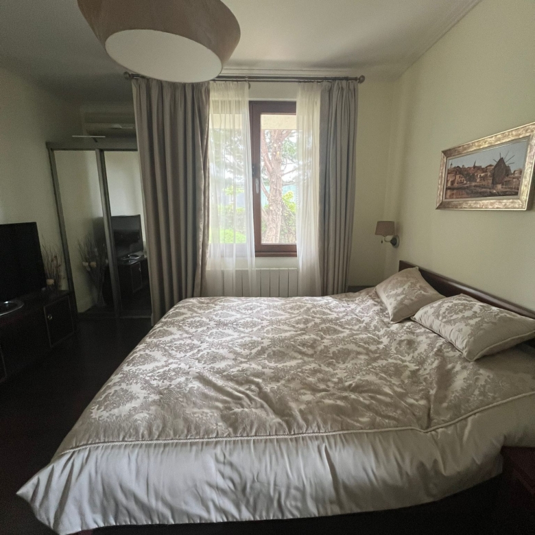 Трехкомнатная квартира в комплексе Royal Bay 1