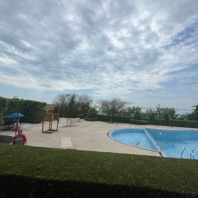 Трехкомнатная квартира в комплексе Royal Bay 1