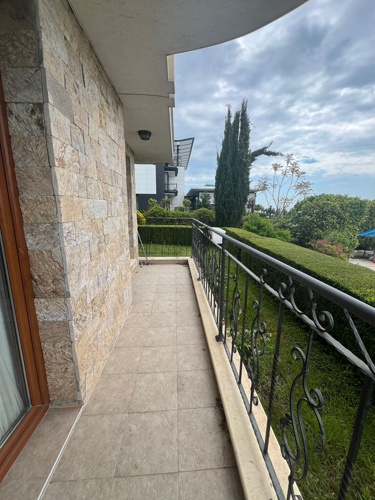 Трехкомнатная квартира в комплексе Royal Bay 1