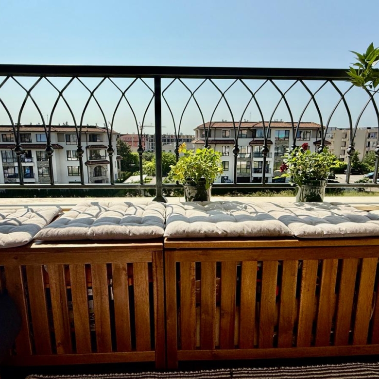 Четырехкомнатная квартира в к-с Bay View Family 1