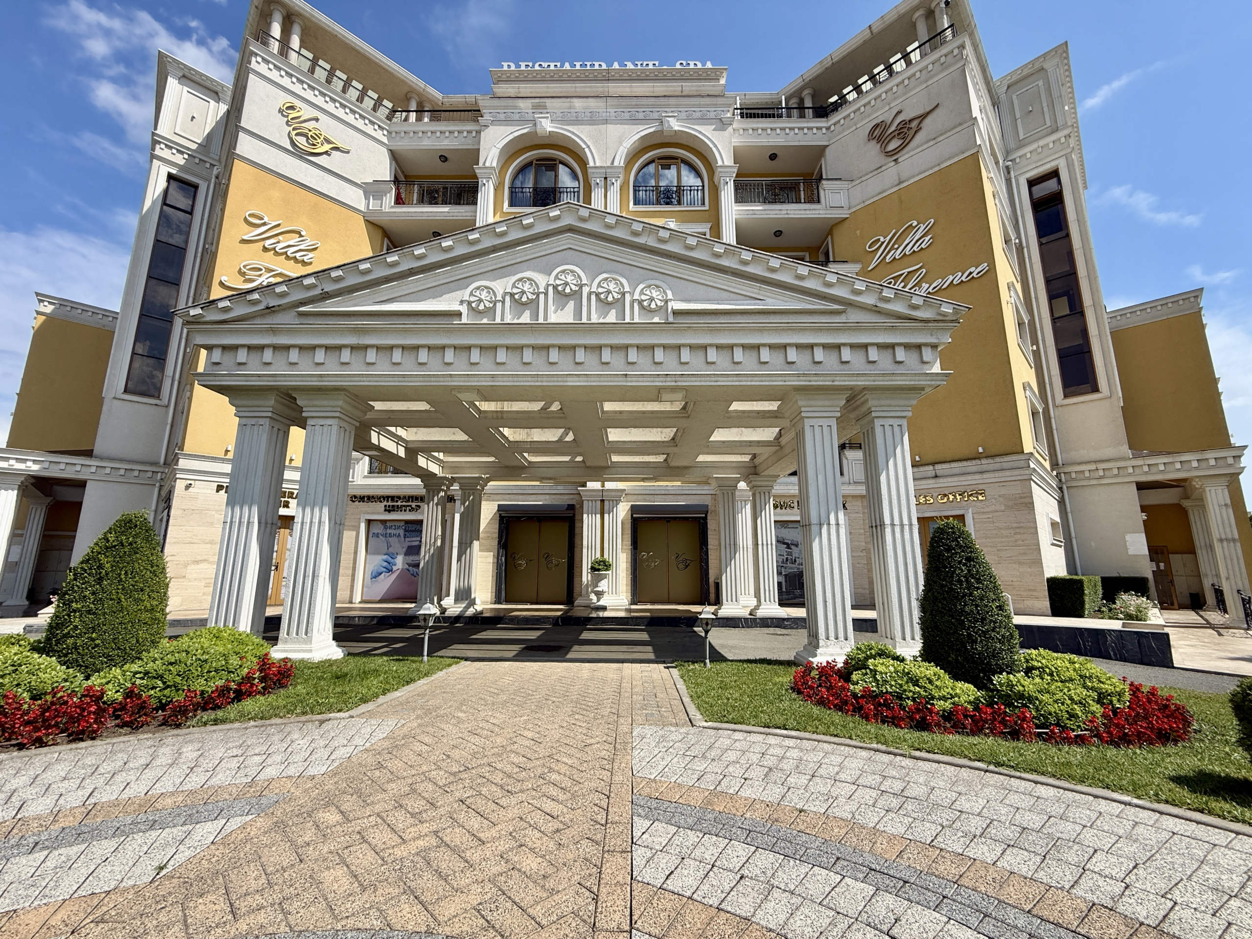 Двухкомнатная квартира в к-с «Villa Florence»