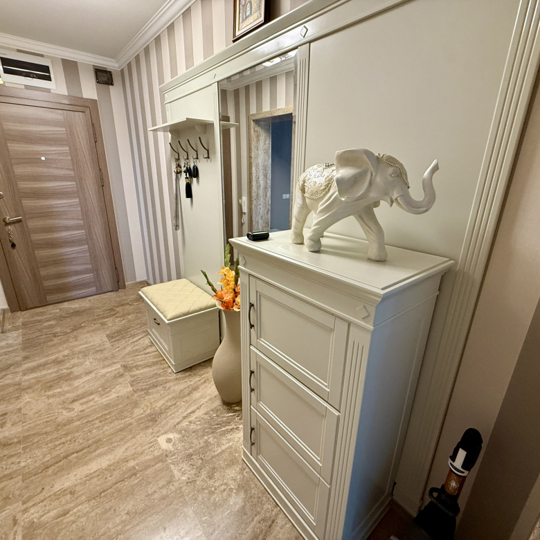 Трехкомнатная квартира в к-с Villa Florence