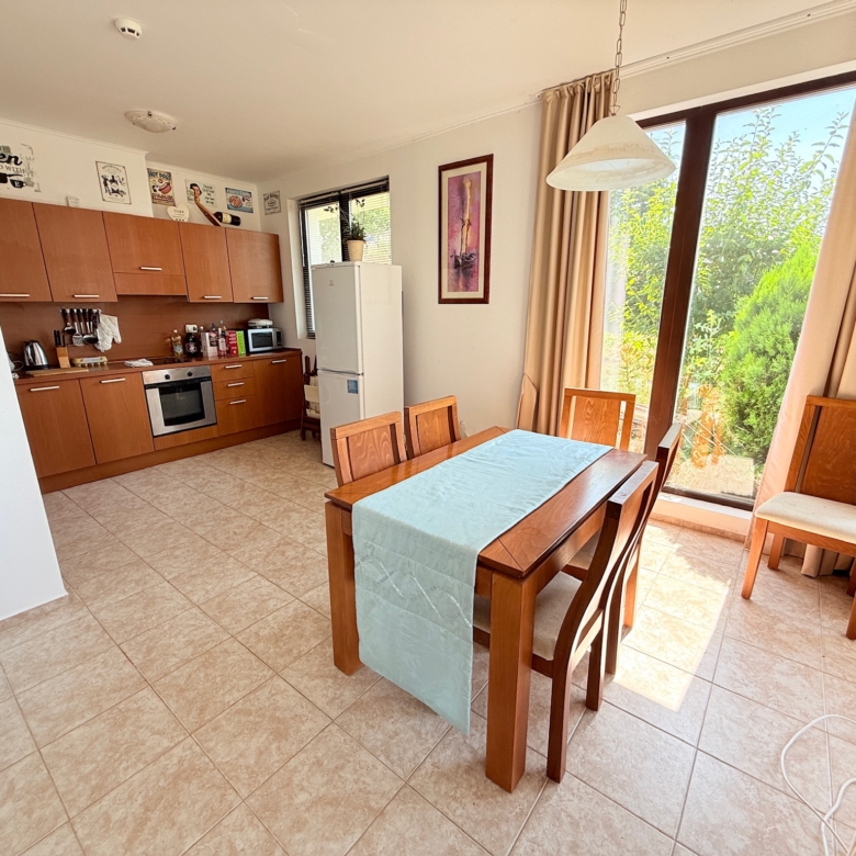 Двухэтажный дом в комплексе Bay View Villas