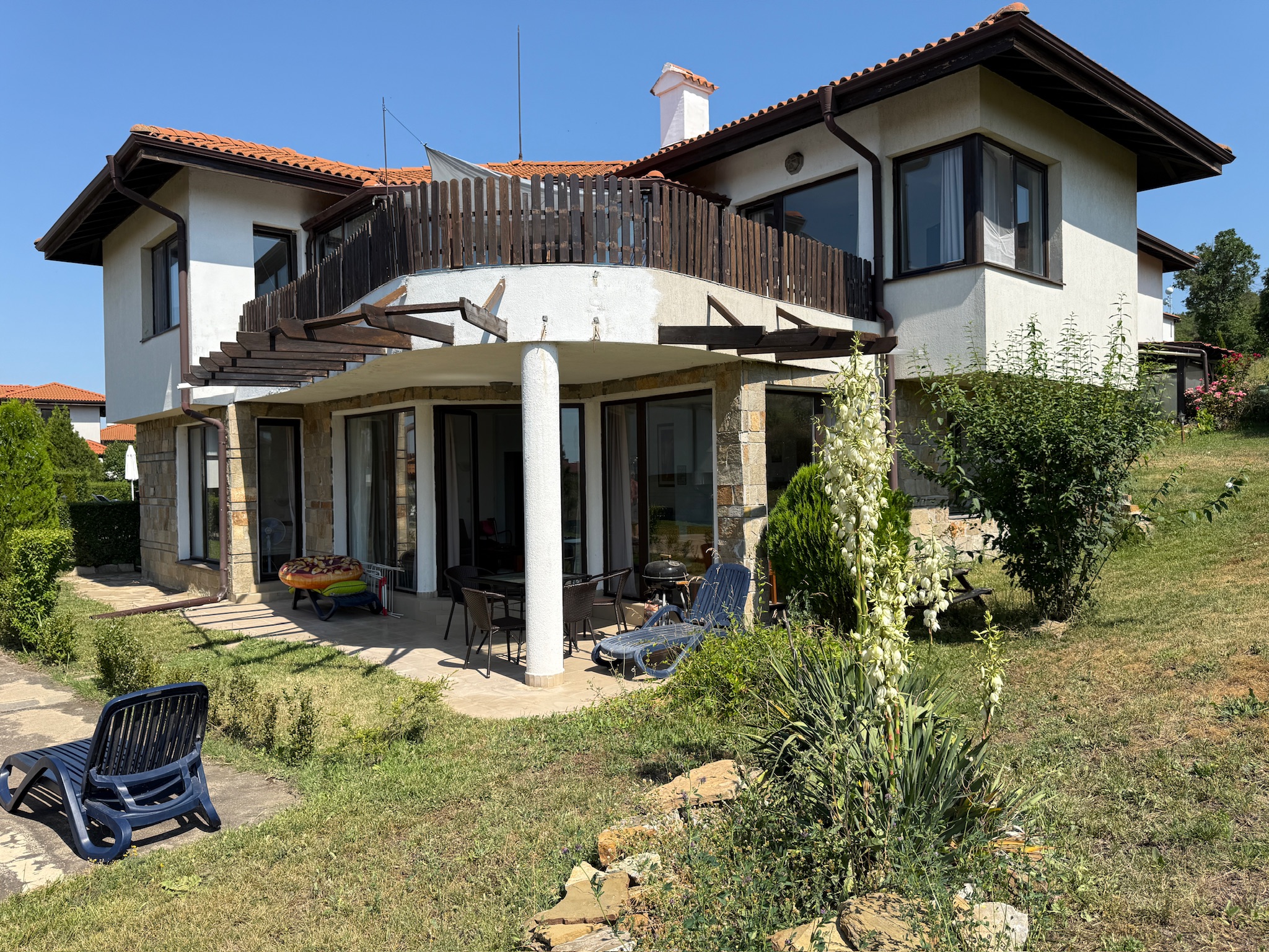 Двухэтажный дом в комплексе Bay View Villas