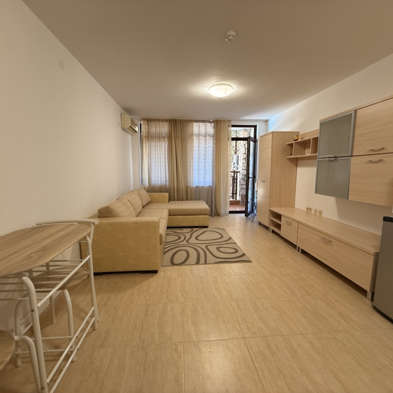 Студия в комплексе Etara 3
