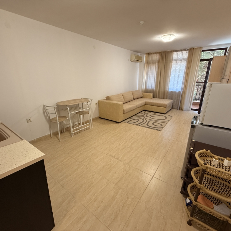 Студия в комплексе Etara 3