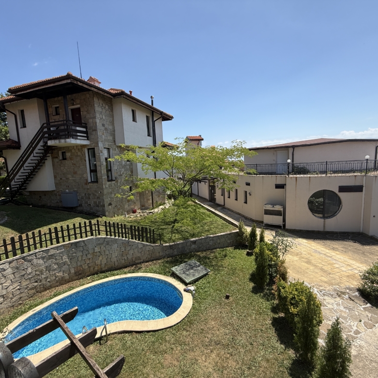 Трехкомнатная квартира в Bay View Villas