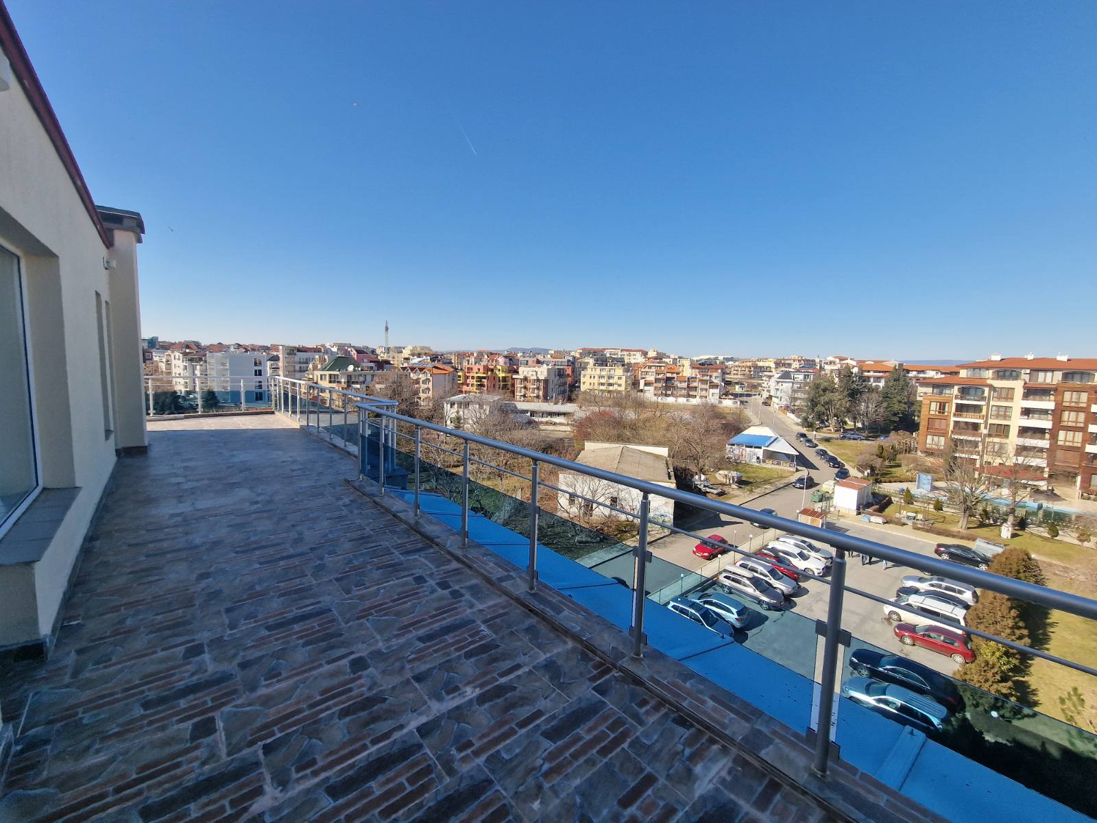 Трехкомнатная квартира в к-с Oasis PentHouse