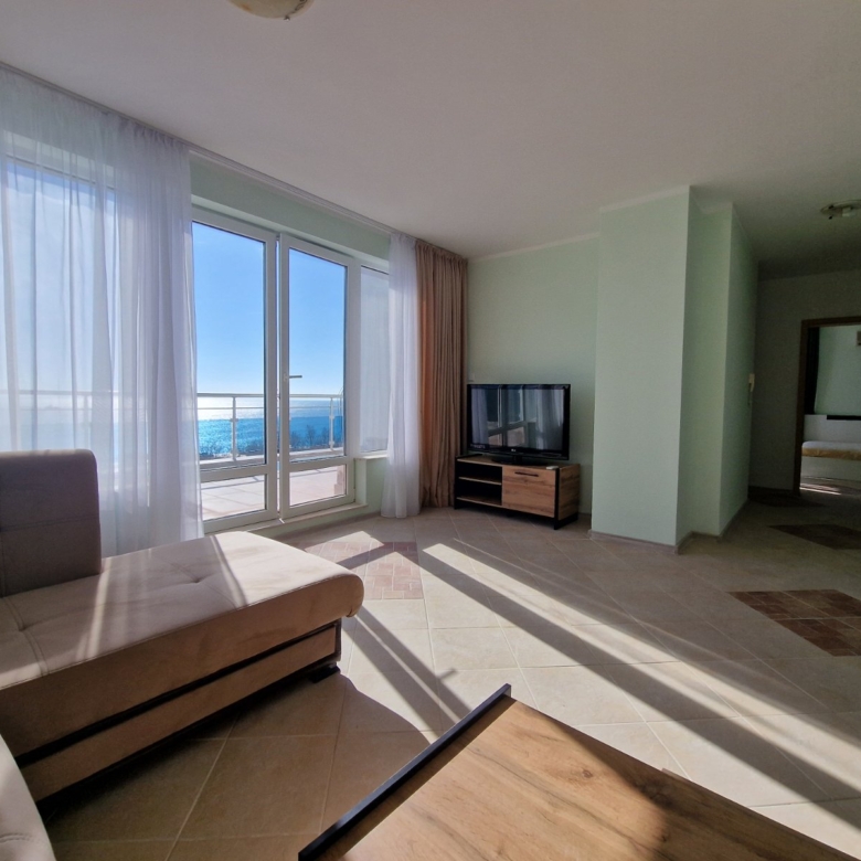Трехкомнатная квартира в к-с Oasis PentHouse