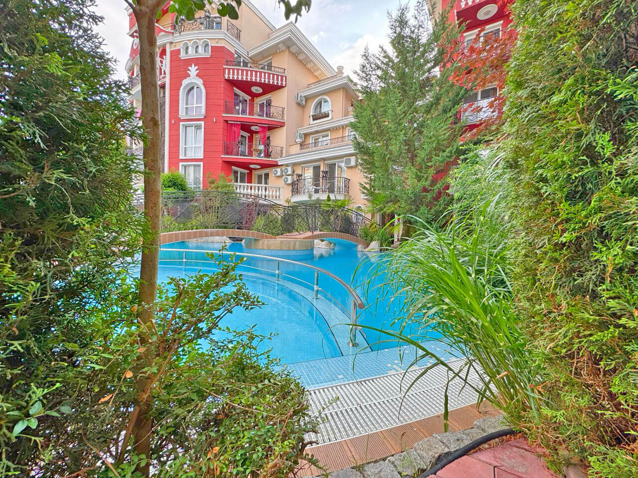 Трехкомнатная квартира в комплексе Messembria Resort