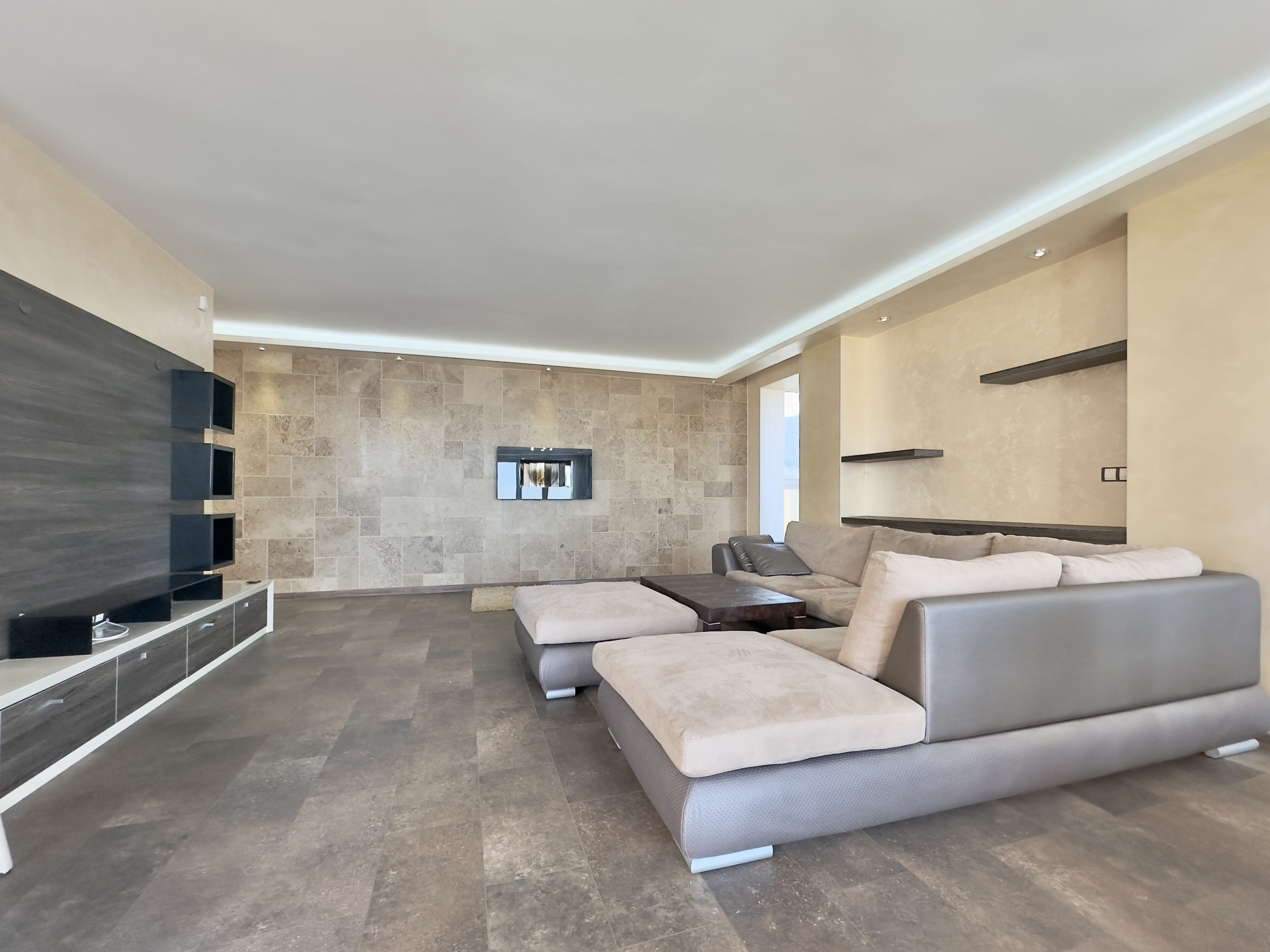 Трехкомнатная квартира в к-с ORHIDEYA PENTHOUSE