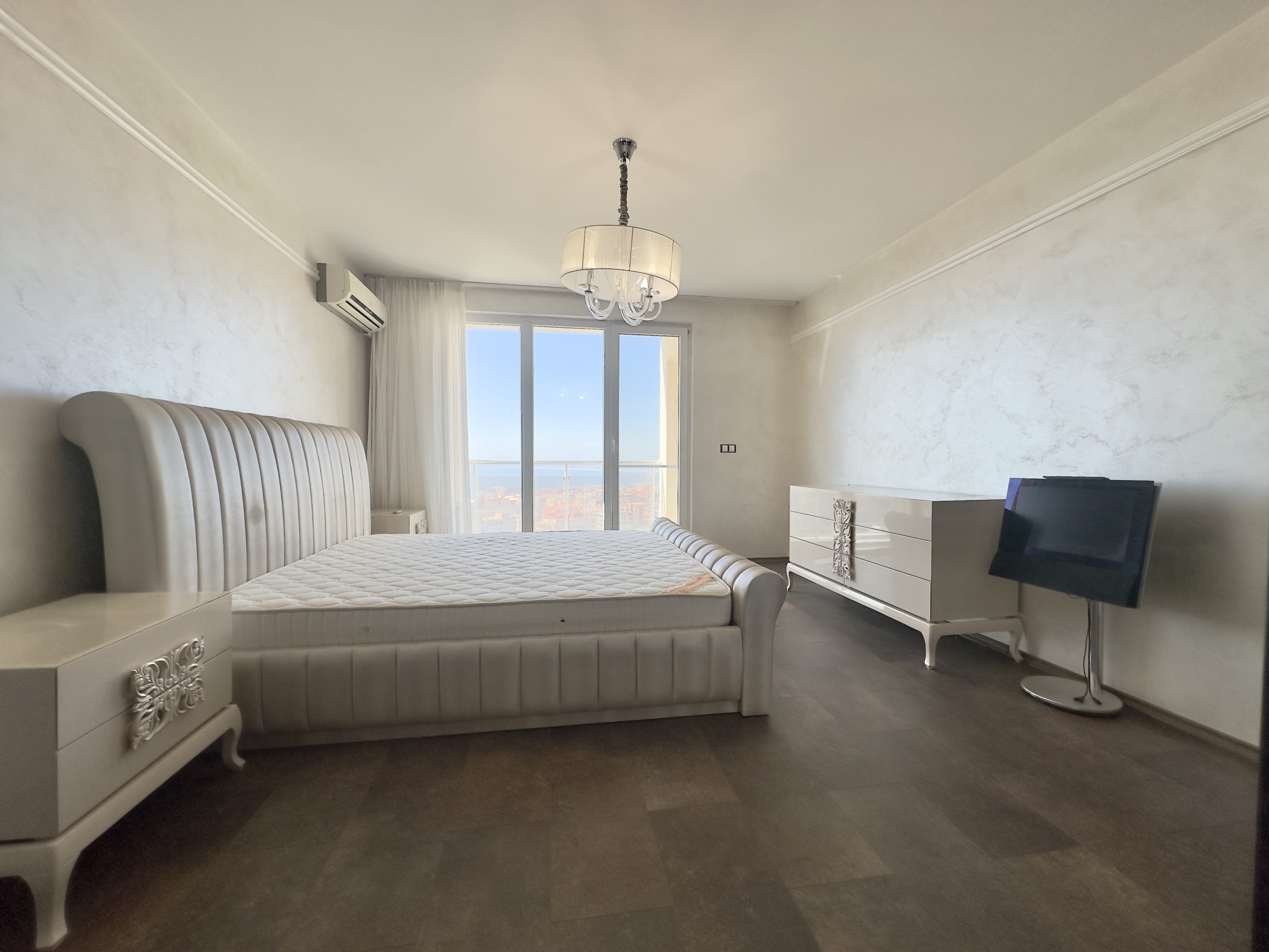 Трехкомнатная квартира в к-с ORHIDEYA PENTHOUSE