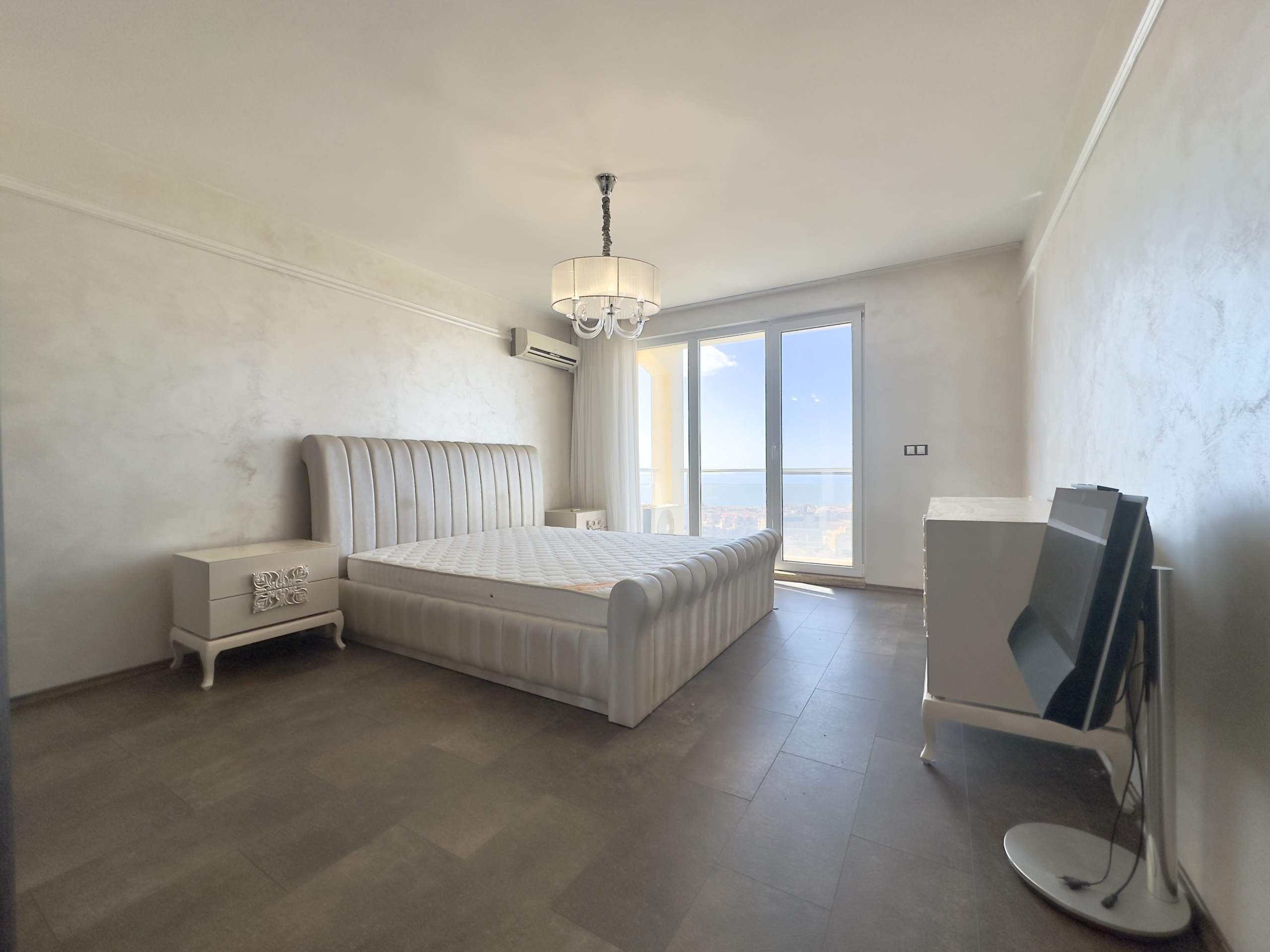 Трехкомнатная квартира в к-с ORHIDEYA PENTHOUSE