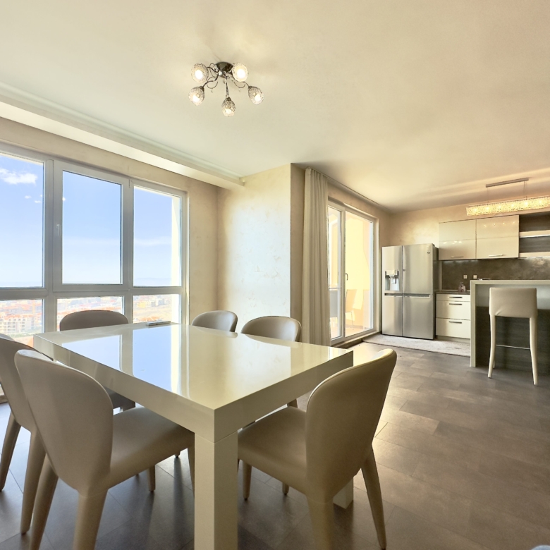 Трехкомнатная квартира в к-с ORHIDEYA PENTHOUSE