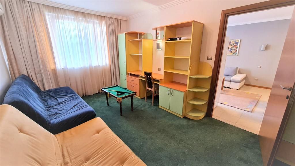 Трехкомнатная квартира в к-с Emerald Resort