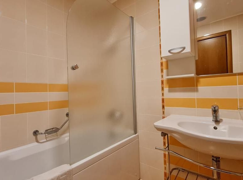 Трехкомнатная квартира в к-с Emerald Resort