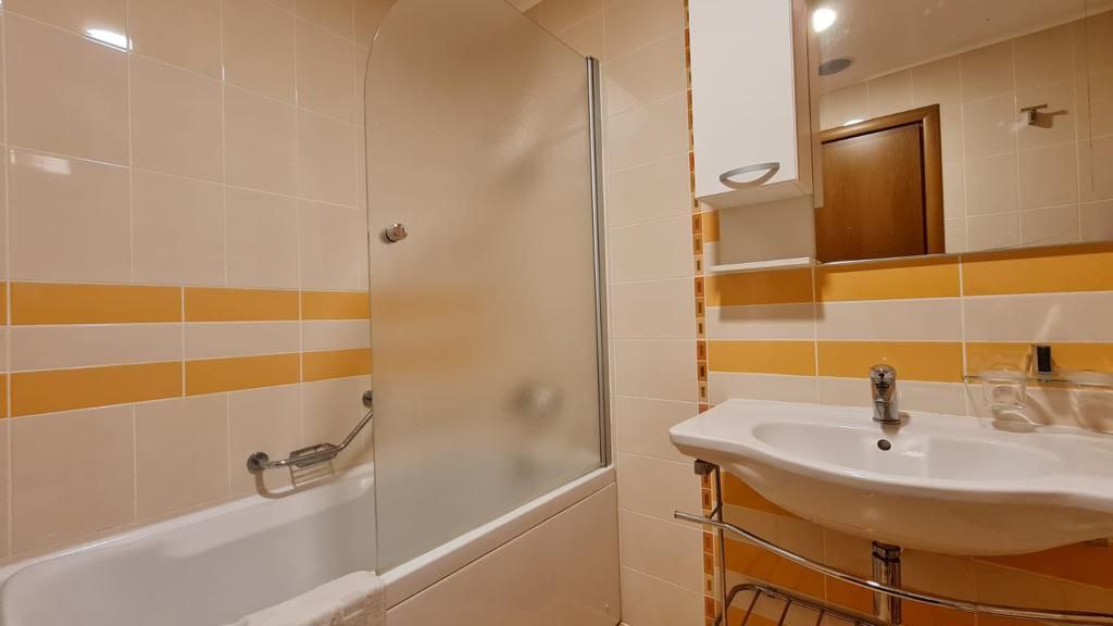 Трехкомнатная квартира в к-с Emerald Resort