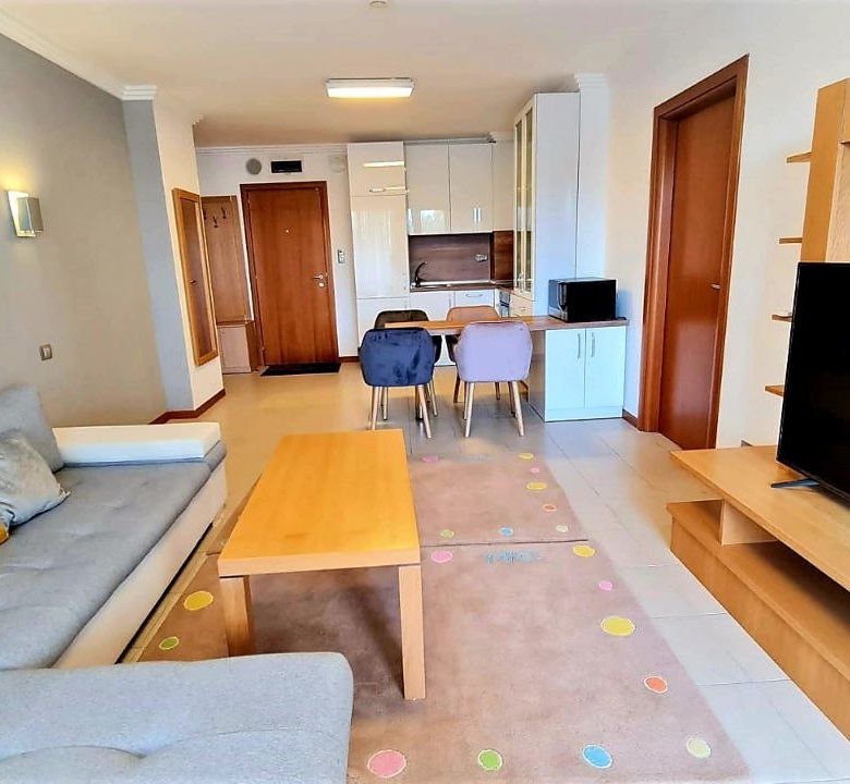 Трехкомнатная квартира в к-с Emerald Resort