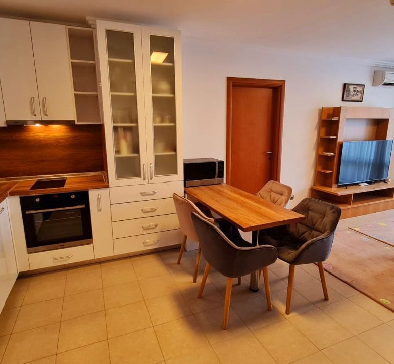 Трехкомнатная квартира в к-с Emerald Resort