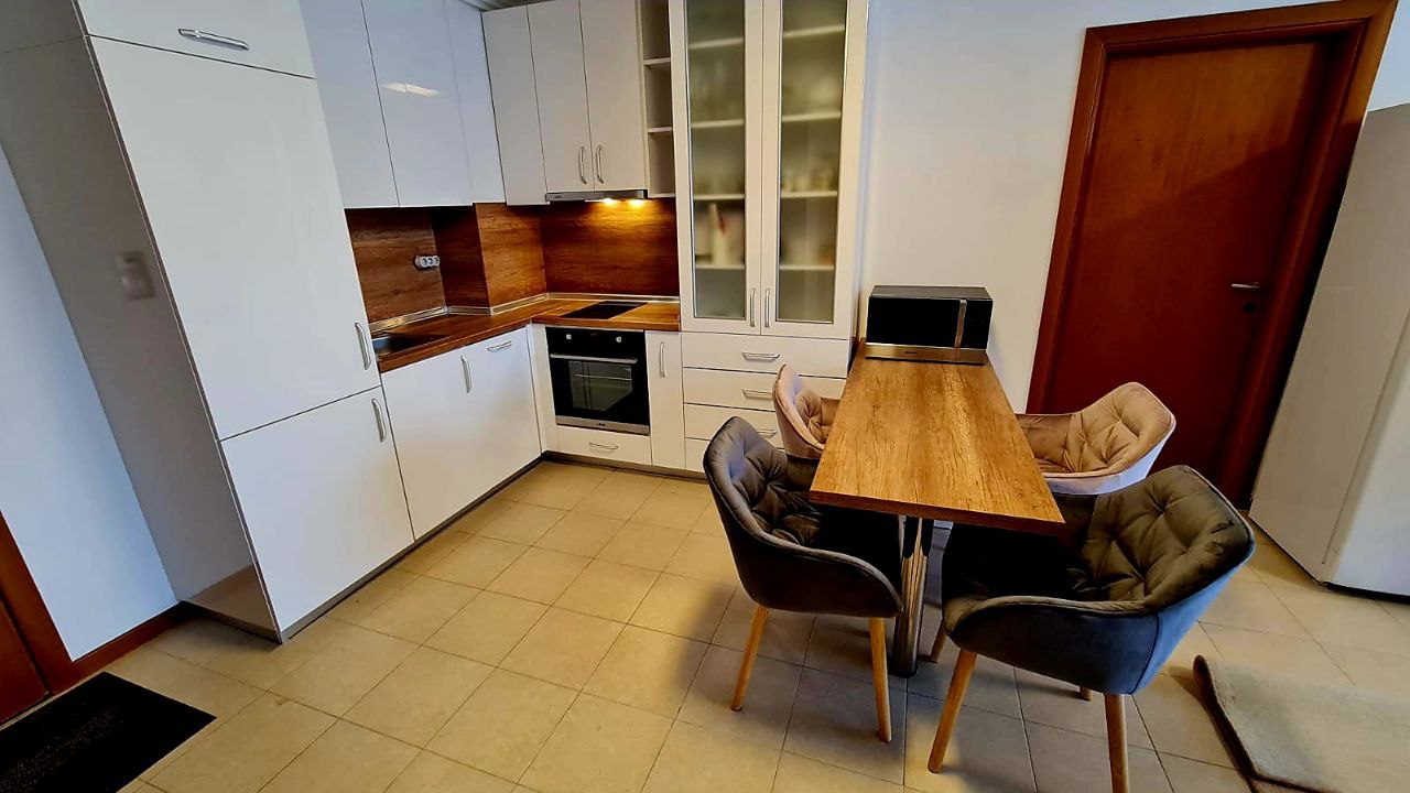 Трехкомнатная квартира в к-с Emerald Resort