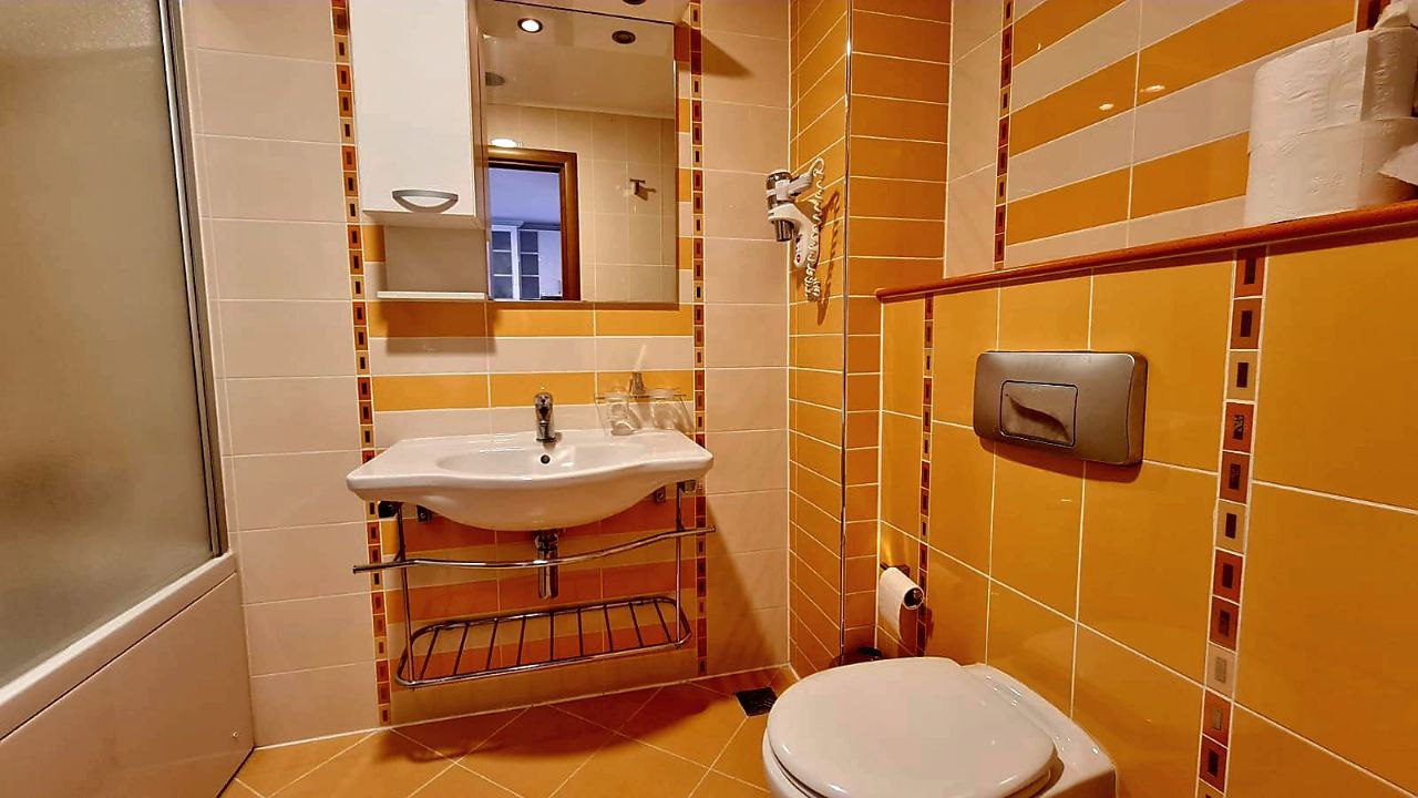 Трехкомнатная квартира в к-с Emerald Resort