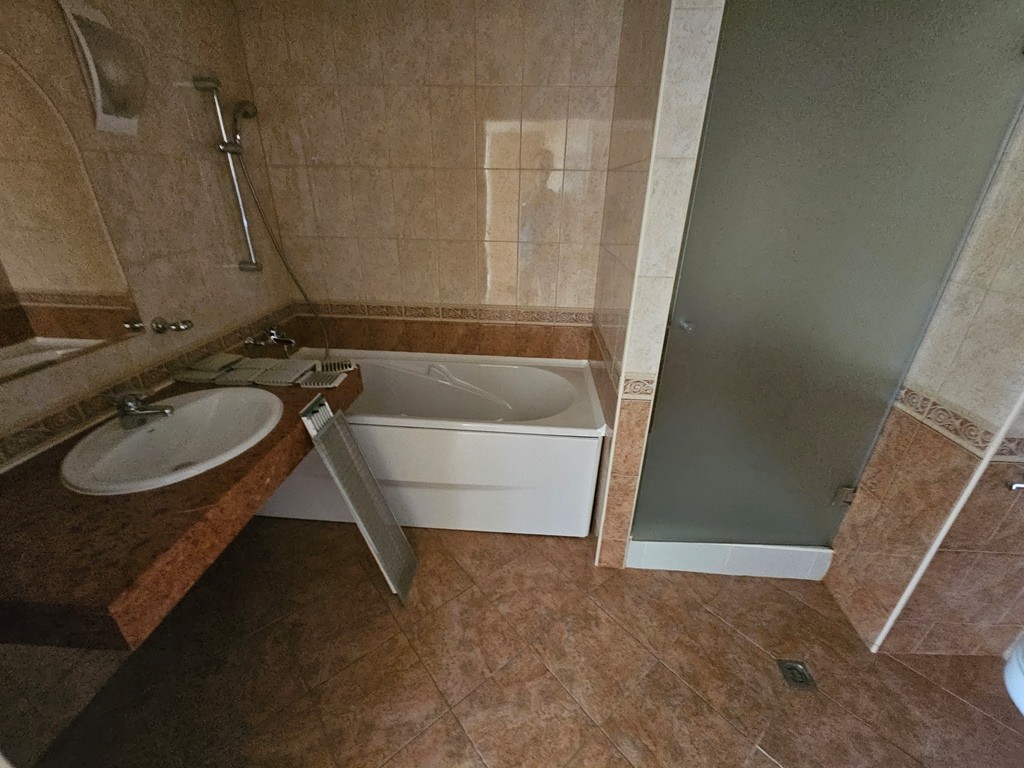 Трехкомнатная квартира в к-с Sunset Resort