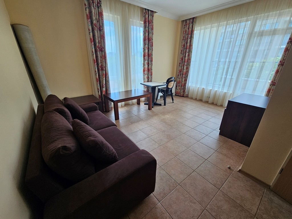 Трехкомнатная квартира в к-с Sunset Resort