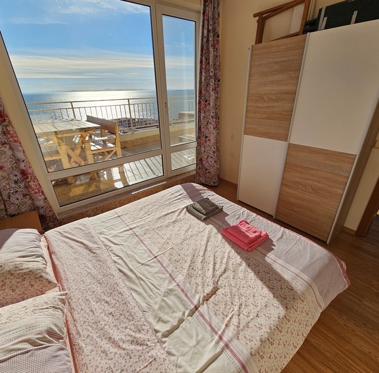 Двухкомнатная квартира в к-с Crown Fort Club