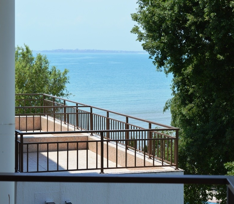 Трехкомнатная квартира в к-с Messambria Fort Beach
