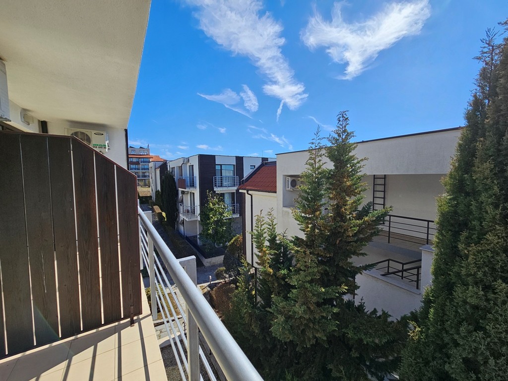 Трехкомнатная квартира в к-с New Line Village