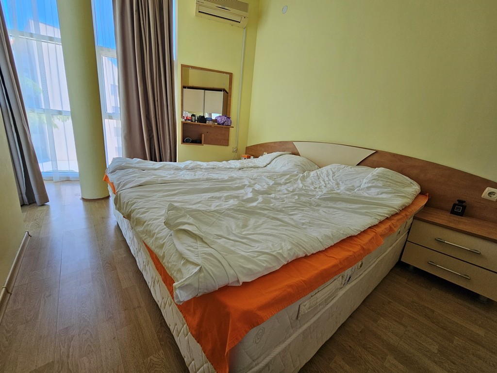 Трехкомнатная квартира в к-с Pirop City