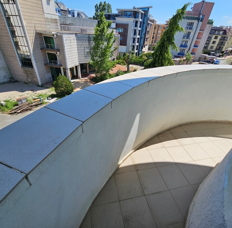 Трехкомнатная квартира в к-с Pirop City
