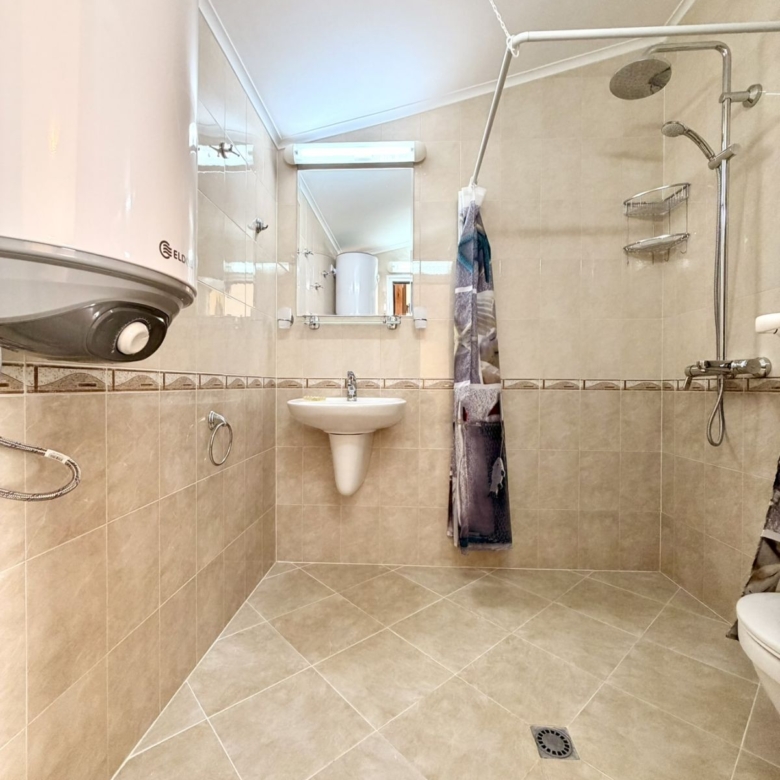 Трехкомнатная квартира в комплексе Aqua Dreams