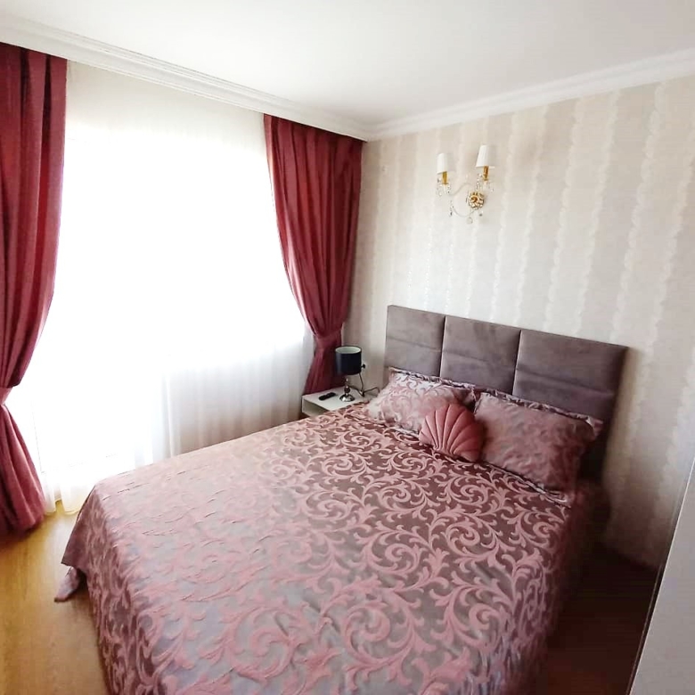 Трехкомнатная квартира в комплексе Sweet Home 6