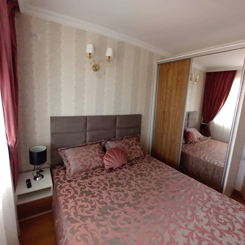 Трехкомнатная квартира в комплексе Sweet Home 6