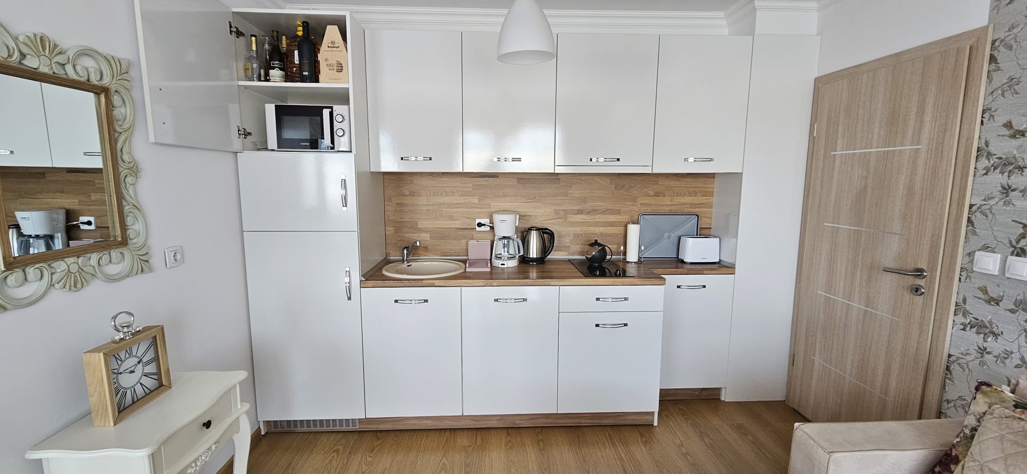 Трехкомнатная квартира в комплексе Sweet Home 6