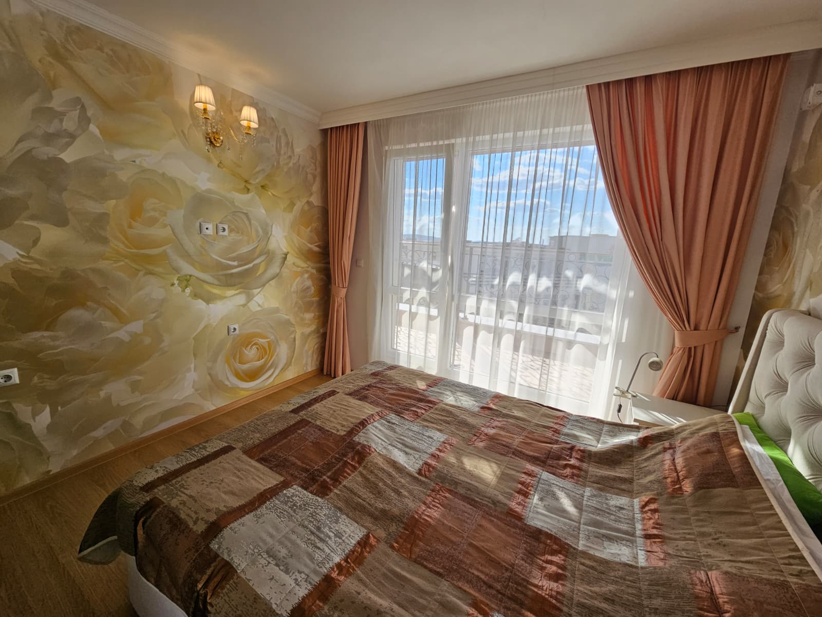 Двухкомнатная квартира в комплексе Sweet Home 7