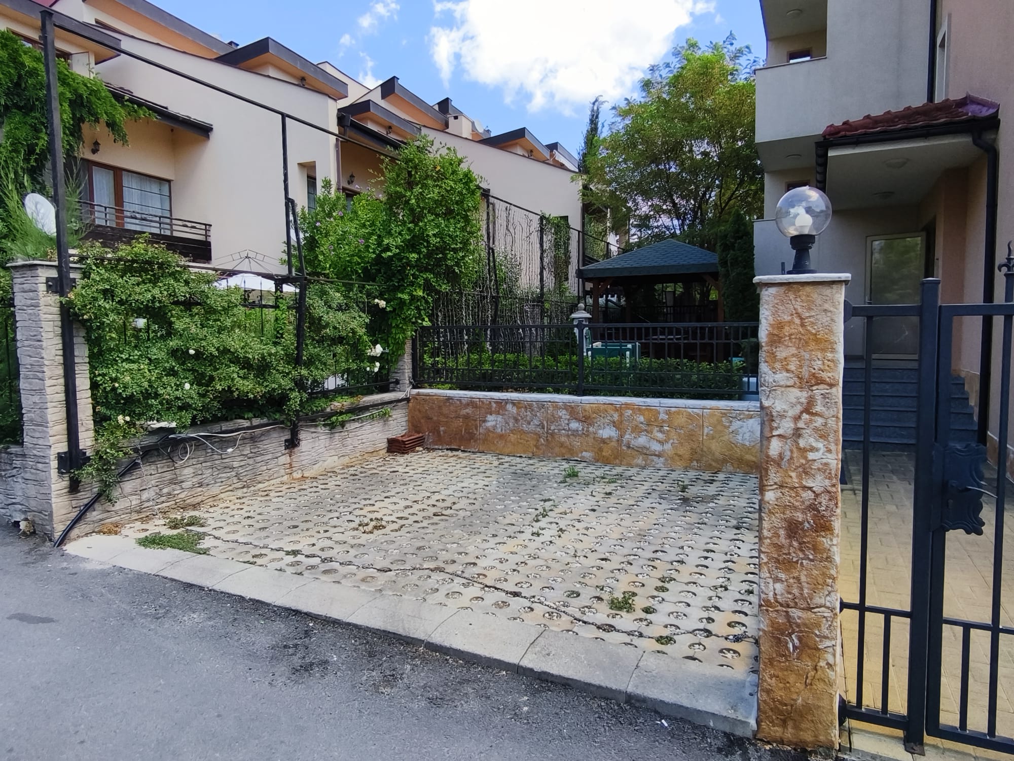 Трехкомнатная квартира в комплексе Villa Eva
