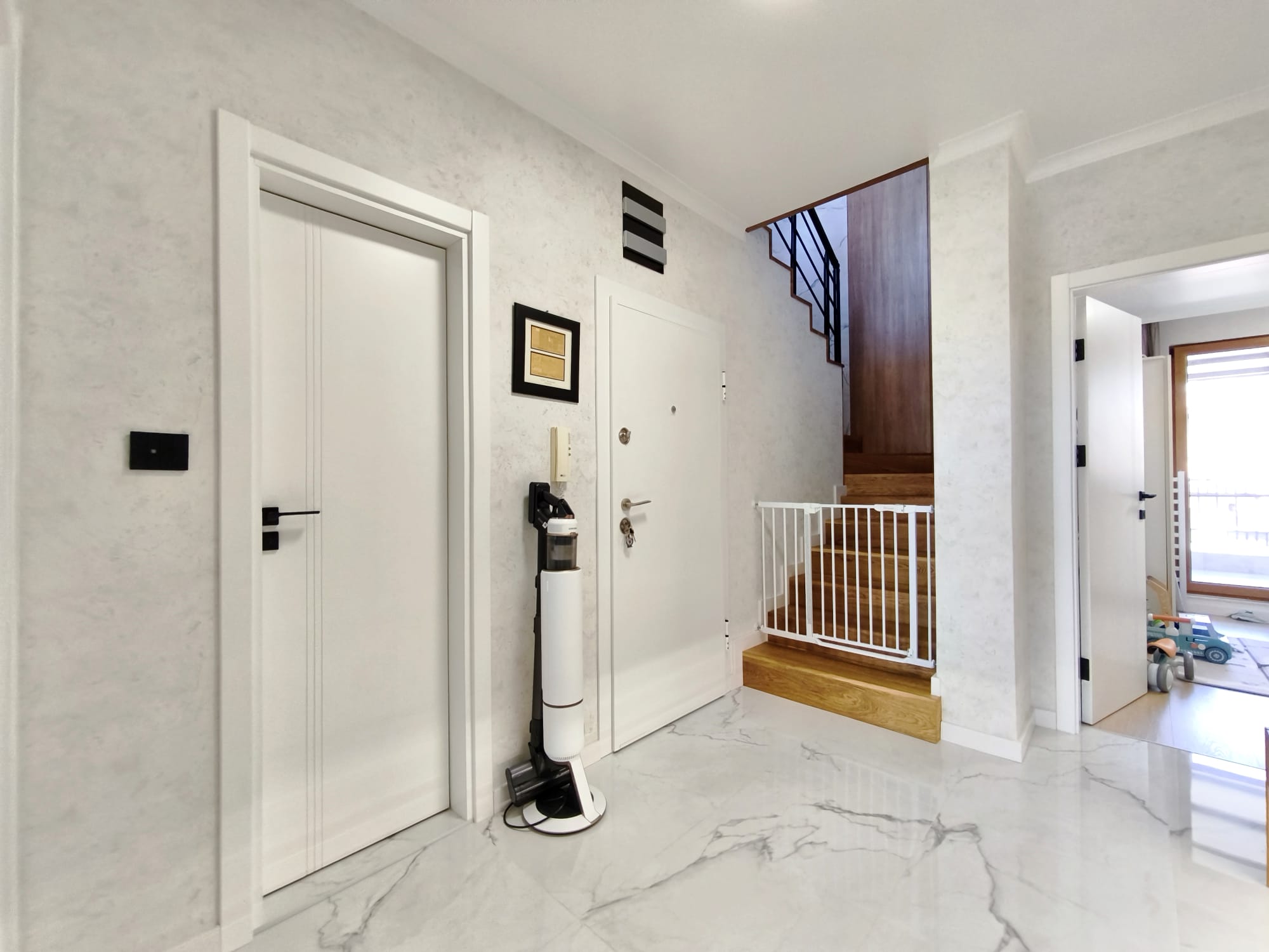 Трехкомнатная квартира в комплексе Villa Eva