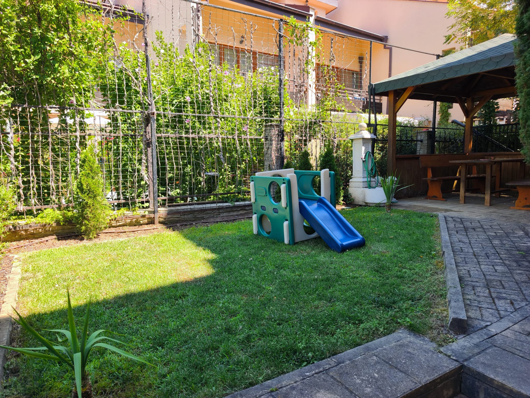 Трехкомнатная квартира в комплексе Villa Eva